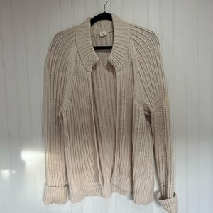 Gap sweater
